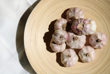 Garlic, Vegetables, Wood texture, Korean Food Ingredientsの写真素材