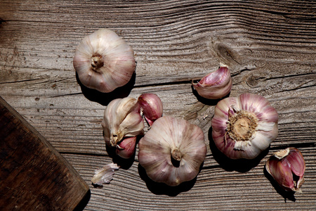 Garlic, Vegetables, Wood texture, Korean Food Ingredientsの写真素材
