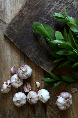 Garlic, Vegetables, Wood texture, Korean Food Ingredientsの写真素材