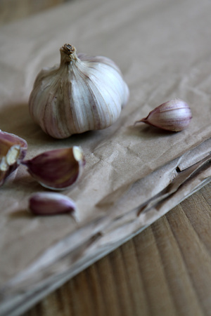 Garlic, Vegetables, Wood texture, Korean Food Ingredientsの写真素材