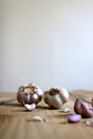 Garlic, Vegetables, Wood texture, Korean Food Ingredients
