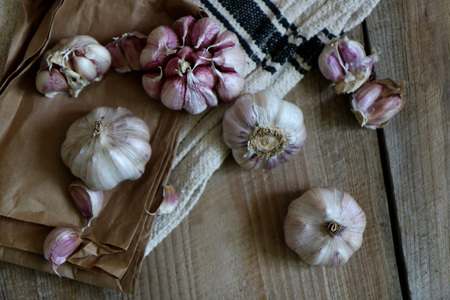 Garlic, Vegetables, Wood texture, Korean Food Ingredientsの写真素材
