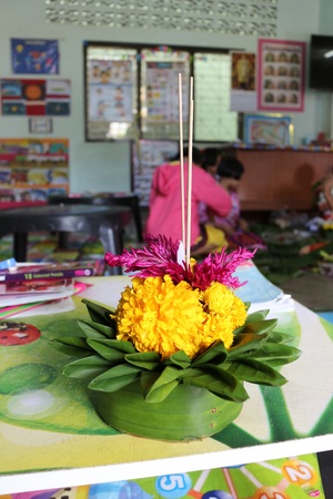 banana leave vessel Loy Krathong Dayのeditorial素材