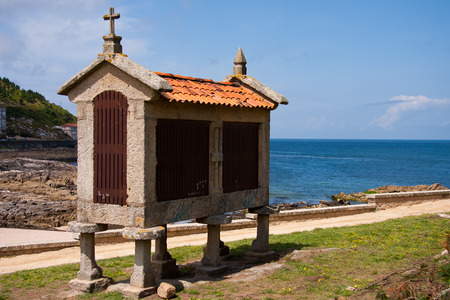 Onto an oceanic beachの写真素材