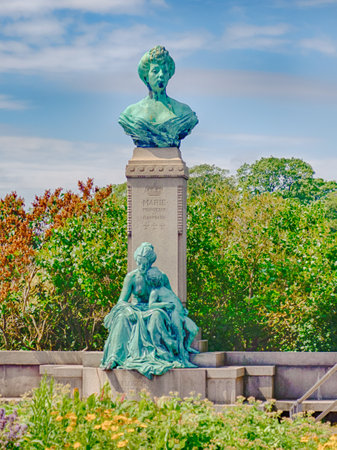 Copenhagen, Denmark - July, 2021: Princess Marie sculpture on the promenade in Copenhagen Langelinie Park. Princess Marie - Sculptor K. Martin-Hansen. Copenhagen. Europe.のeditorial素材