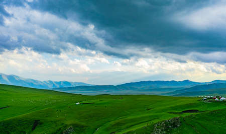Xinjiang Kanas Snow Mountain River Grassland Sceneryの写真素材