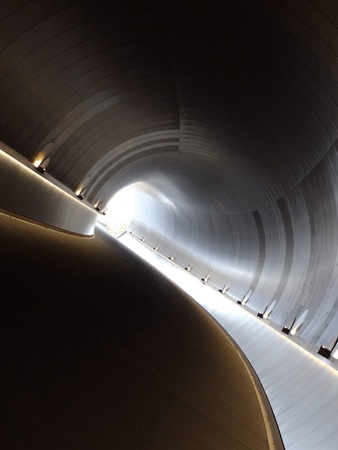 Tunnel to Miho Museum Japanの素材