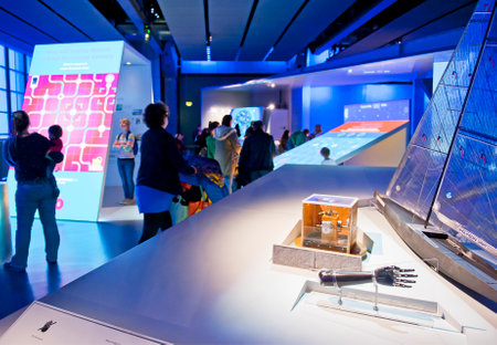 LONDON, ENGLAND - MAY 31: The Science Museum in London on May 31, 2015 in Londonのeditorial素材
