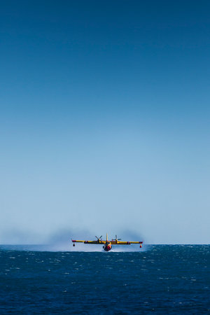 Training of a Canadian civil security in the Mediterranean. Canadair pilots take advantage of the...
