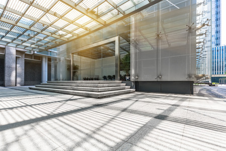 empty pavement and modern building in cityのeditorial素材