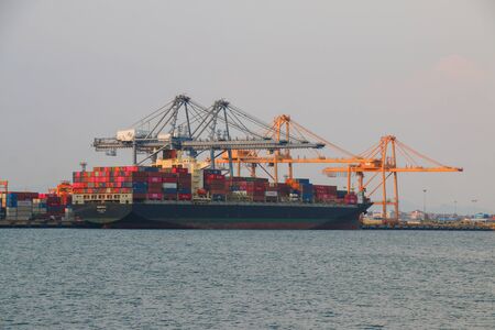 CHONBURI, TH - MARCH 15, 2019: Photo of a CODIMITRAC VALLETTA ship, Full load container and In order to move products abroad. Dock   Laem Chabang Port.のeditorial素材