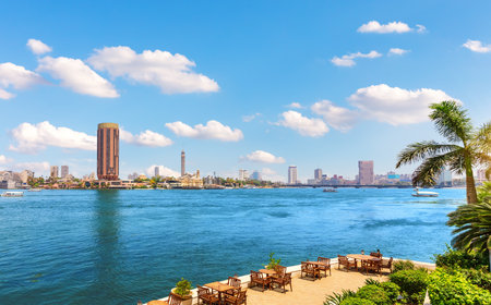 Exclusive view on the Nile and Gezira island, central part of Cairo, Egypt.の素材 [FY310210381217]