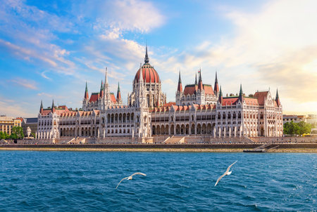 Scenic view of the Hungarian Parliament and Danube river in Budapest, Hungary.の写真素材