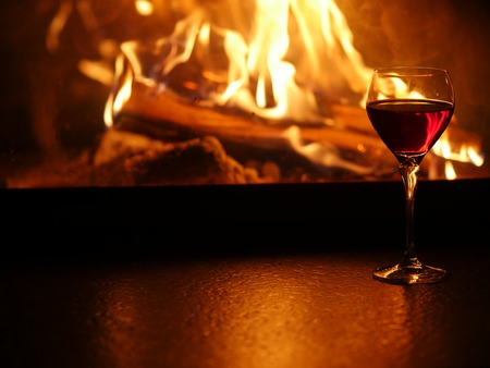Wine glass before the fireの写真素材