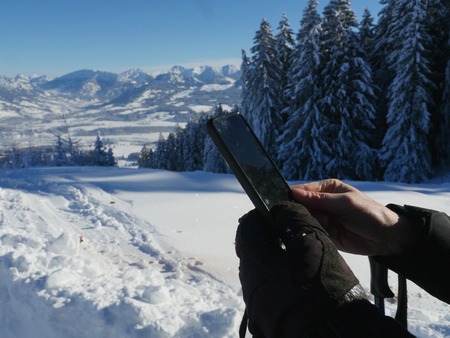 photographing winter landscape smartphoneの写真素材