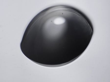 water bubbles macro darkの写真素材
