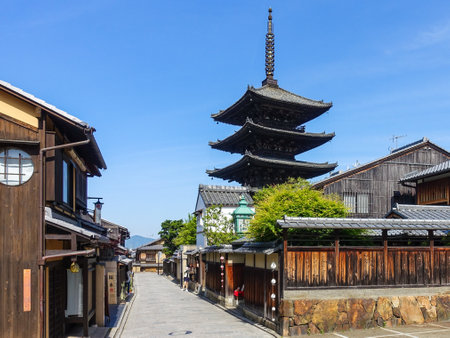 Near the "Yasaka Tower" and "Hokanji Five-Story Pagoda" where Kyoto-like townscapes continueのeditorial素材