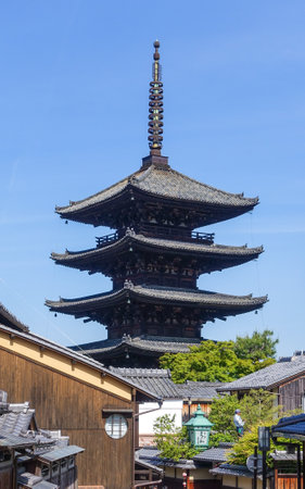 Near the "Yasaka Tower" and "Hokanji Five-Story Pagoda" where Kyoto-like townscapes continueのeditorial素材