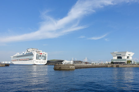 Luxury cruise ship anchored at Yokohama Portのeditorial素材