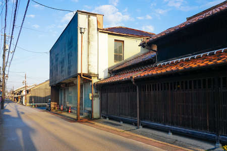 The townscape of Kurayoshi, known for its quiet morning sunshine and Kurayoshi white-walled storehouses (Kurayoshi City Hittingbuki Tamagawa Preservation District)の写真素材
