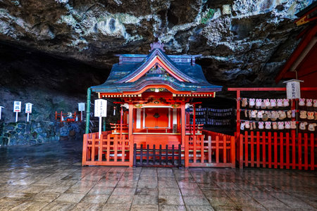 Udo Shrine jutting out on the sunny Ninan coast (Ninan City, Miyazaki Prefecture)のeditorial素材