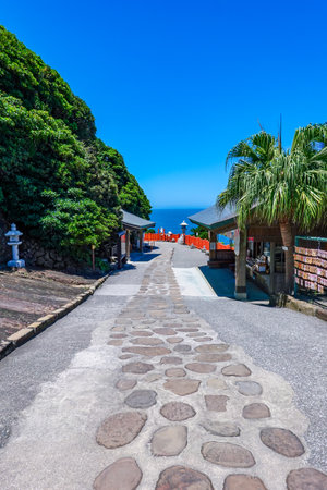 Udo Shrine jutting out on the sunny Ninan coast (Ninan City, Miyazaki Prefecture)のeditorial素材