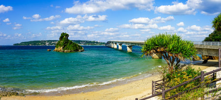 Kouri Bridge connecting the main island of Okinawa to Kouri Islandの写真素材