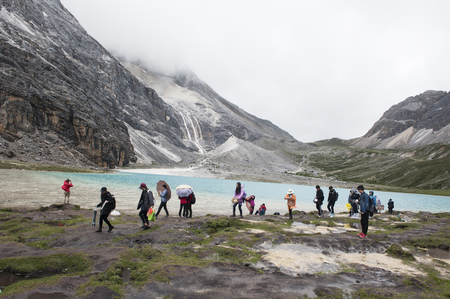 Sichuan Ganzi Daocheng Aden - five color seaのeditorial素材