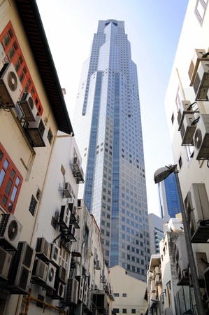 New and old buildings in commercial district of Singaporeのeditorial素材