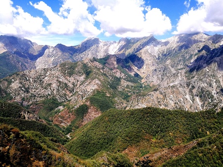 Panoramic view of a portion of the Apuan Alpsの素材