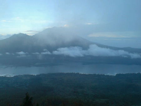 Mount Batur in Bali Indonesia before sunriseの素材