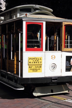 The famous cable cars of San Francisco, 2nd april 2013のeditorial素材