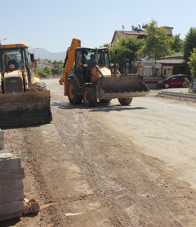 Turkish workmen repairing the roads and pavements,Turkey,calis,31st may 2013のeditorial素材