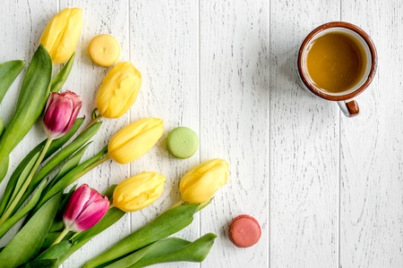 flowers spring tulips top view on wooden backgroundの写真素材