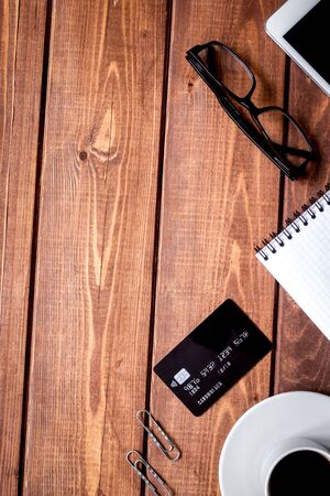 concept online shopping with smartphone on wooden background mock upの写真素材