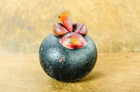 fresh mangosteen isolated on white background, Garcinia mangostana Linnの写真素材