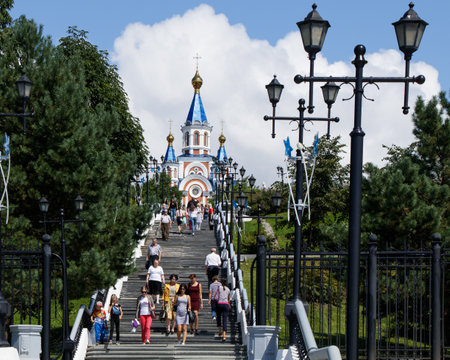 Road to temple. Staircase from embankment of Amur River to Grado-Khabarovsk Cathedral of Assumption of Mother of Godのeditorial素材