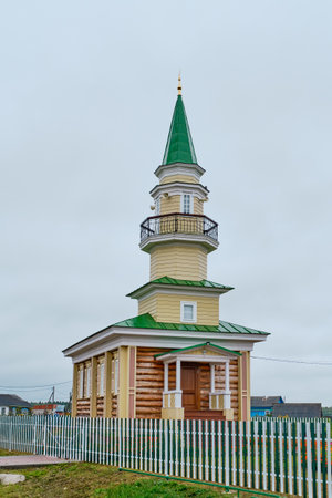 Tyumen, Russia - August 17, 2020: Local wooden mosque in the Siberian village Sabanaki.のeditorial素材