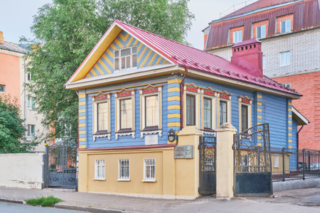 Kazan, Russia - June 15, 2023: Historic Kamals house, one of the founders of Tatar national Theater. Beginning of XX century. Typical city wood stone mansion in traditions of Tatar folk architecture.のeditorial素材