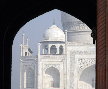 Iconic Taj Mahal mausoleum in Agra, Indiaの写真素材