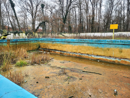 Abandoned, empty pool in ruinsの写真素材