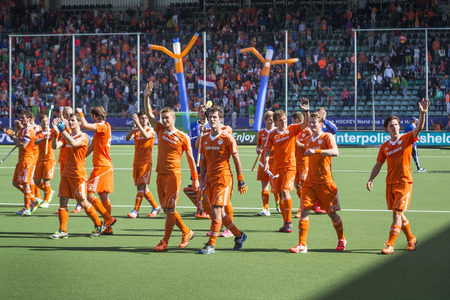 THE HAGUE, NETHERLANDS - JUNE 1: The dutch hockey team   is waving at their fans after their victory during the Hockey World Cup 2014のeditorial素材