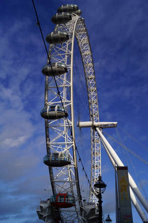 London, United Kingdom: the London Eye wheel in the South Bankのeditorial素材