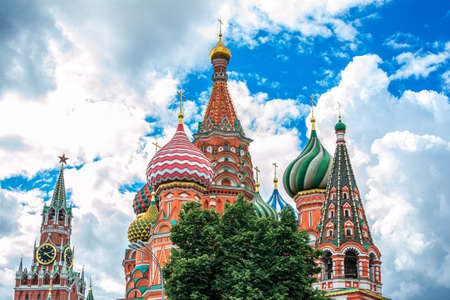 Moscow, Russia - July 31, 2020: Vew of St. Basil's Cathedral with green tree - the main popular attraction of Moscow from the Zaryadye parkのeditorial素材