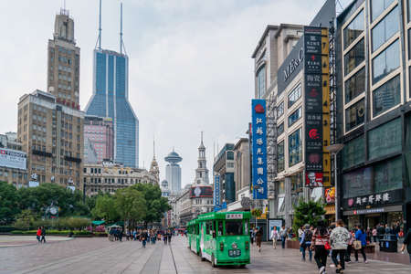 Shanghai Nanjing Road Pedestrian Streetのeditorial素材