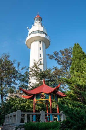 Yantai Mountain Chinese Garden Lighthouse Street Viewの写真素材
