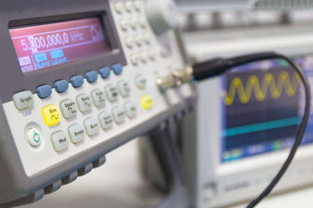 Power supplies and electronic measuring devices in the laboratory