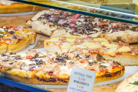 Street sale of Pizza slices in Veniceのeditorial素材