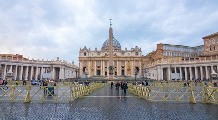 St Peters Square at Vatican City in Rome - ROME, ITALY - NOVEMBER 5, 2016のeditorial素材