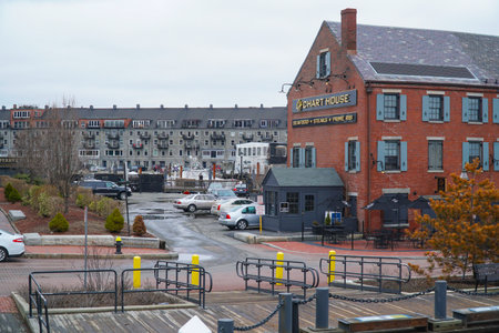Beautiful Boston Harbor at North End - BOSTON , MASSACHUSETTS - APRIL 3, 2017のeditorial素材